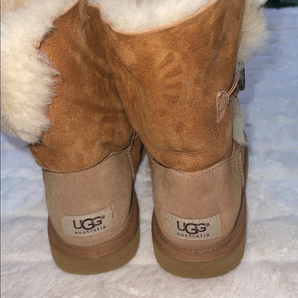 Ugg Bailey Button - image 3